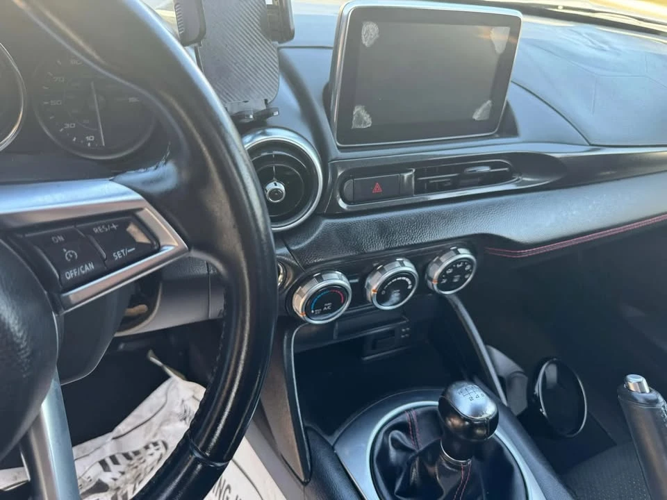 2019 Fiat 124 Spider - Image 12 of 13