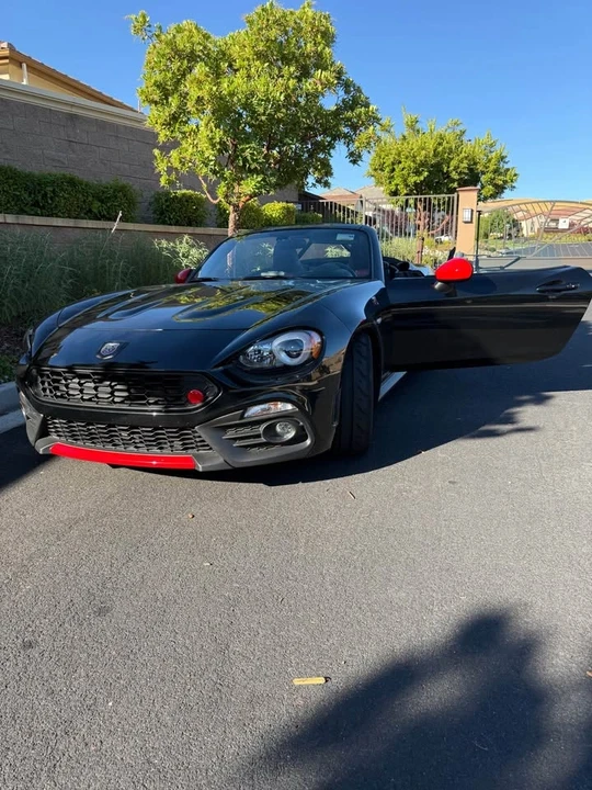 2019 Fiat 124 Spider - Image 2 of 4