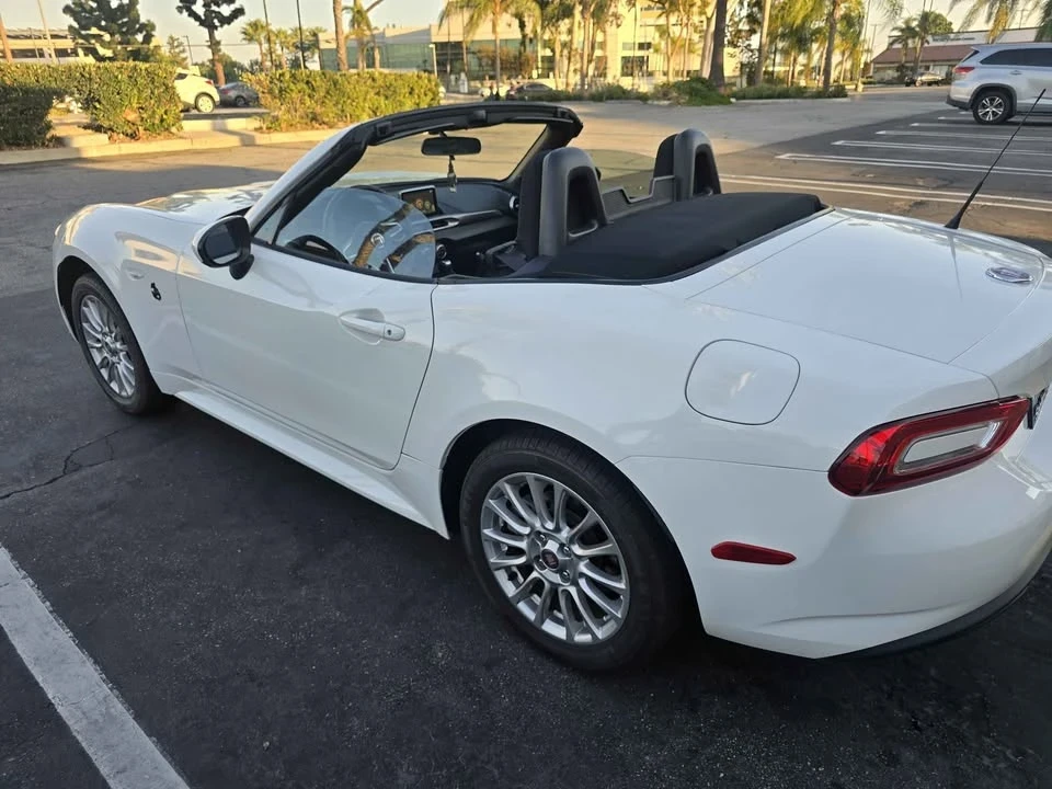 2019 Fiat 124 Spider - Image 13 of 20