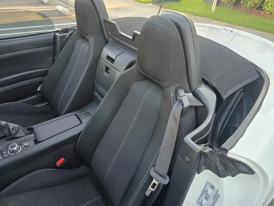 2019 Fiat 124 Spider - Image 11 of 20