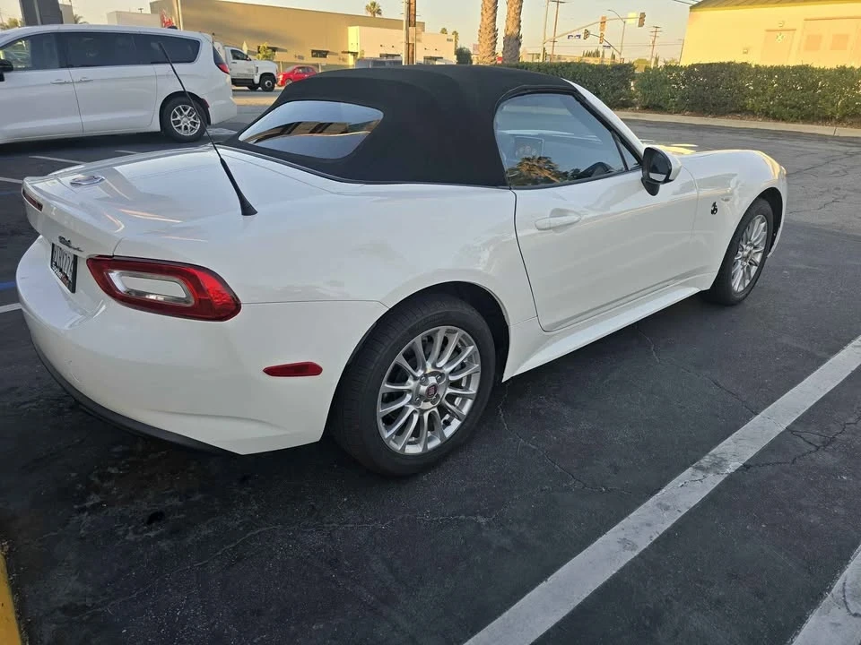 2019 Fiat 124 Spider - Image 2 of 20