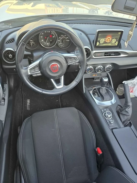 2019 Fiat 124 Spider - Image 14 of 20