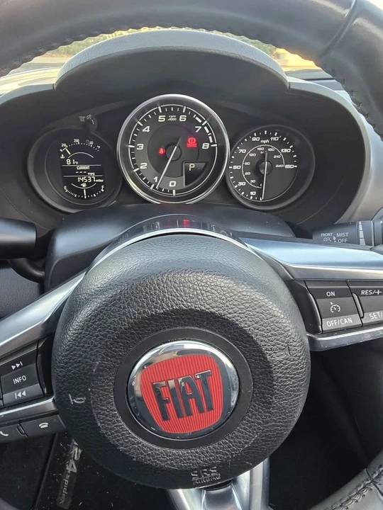 2019 Fiat 124 Spider - Image 15 of 20
