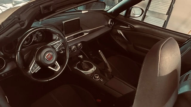 2019 Fiat 124 Spider - Image 3 of 7
