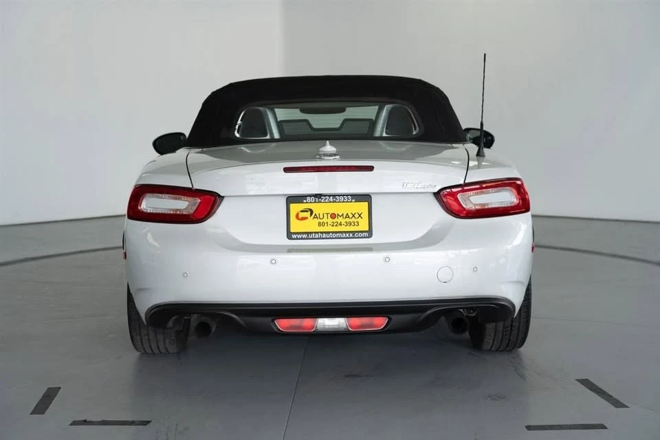 2019 Fiat 124 Spider - Image 13 of 17