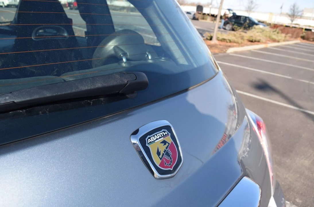 2019 Fiat Abarth 500 - Image 25 of 31