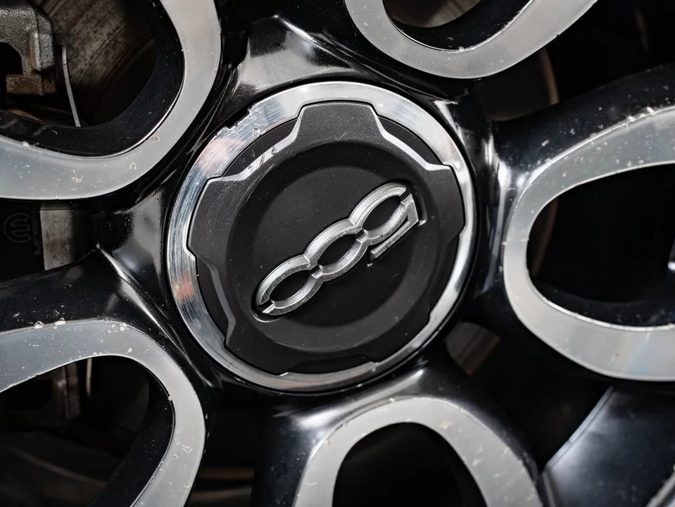 2019 Fiat 500 - Image 8 of 21