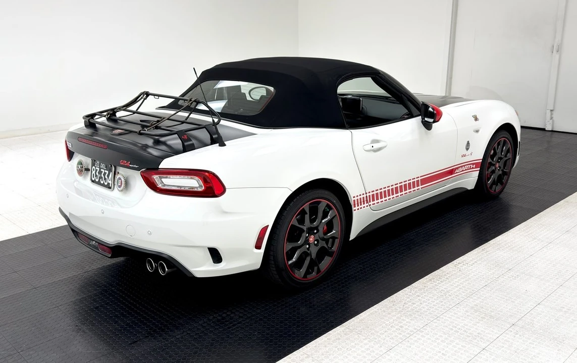 2019 Fiat 124 Spider - Image 8 of 21