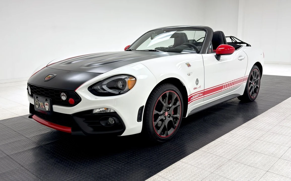2019 Fiat 124 Spider - Image 2 of 21