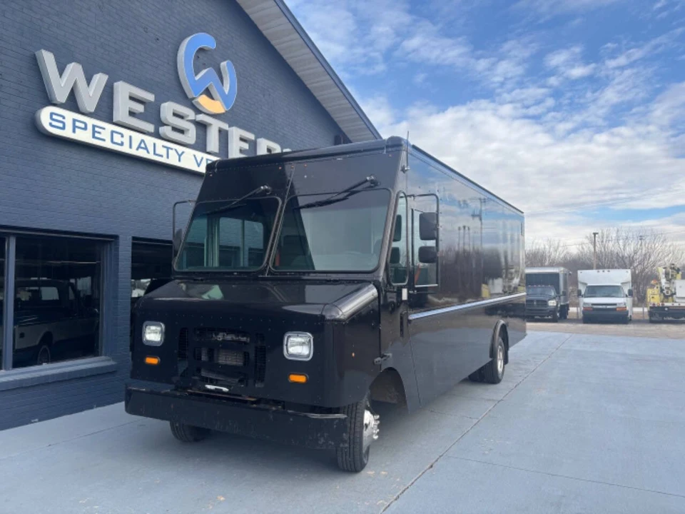 2019 Ford Econoline Van - Image 5 of 12