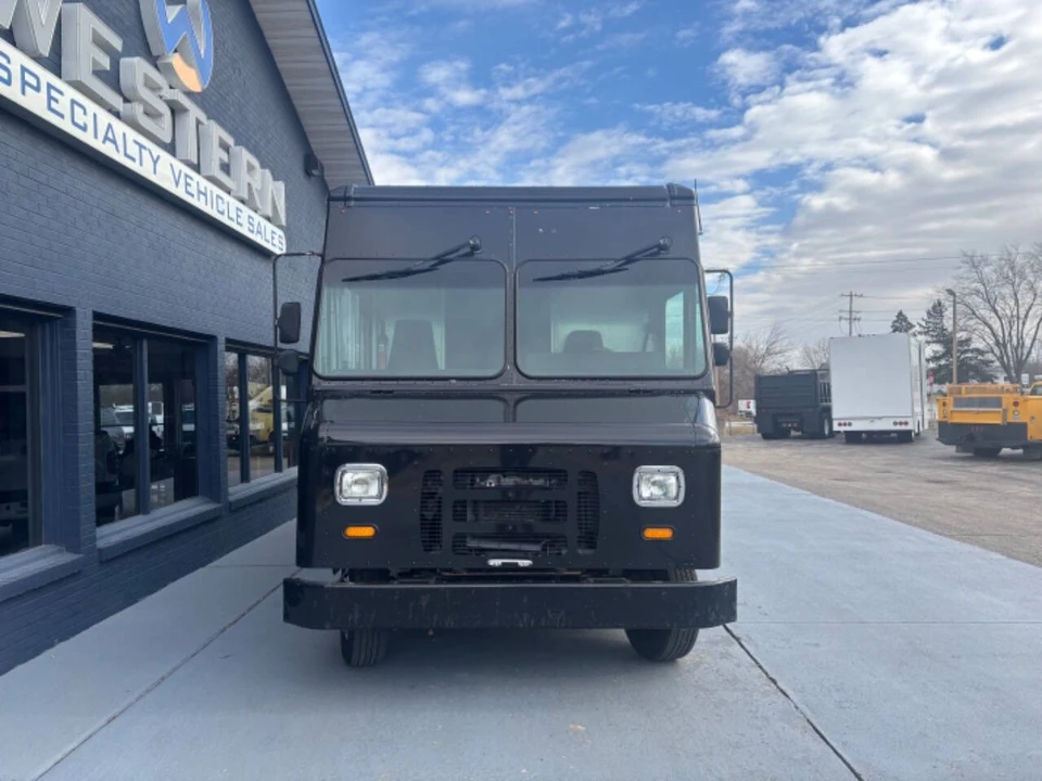 2019 Ford Econoline Van - Image 9 of 12