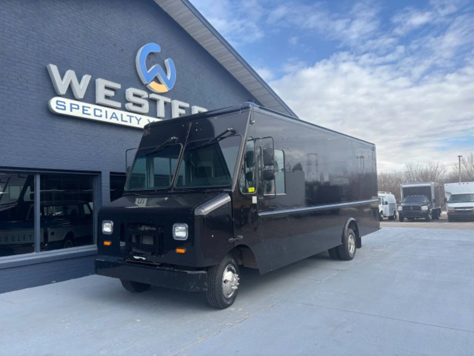2019 Ford Econoline Van - Image 6 of 12