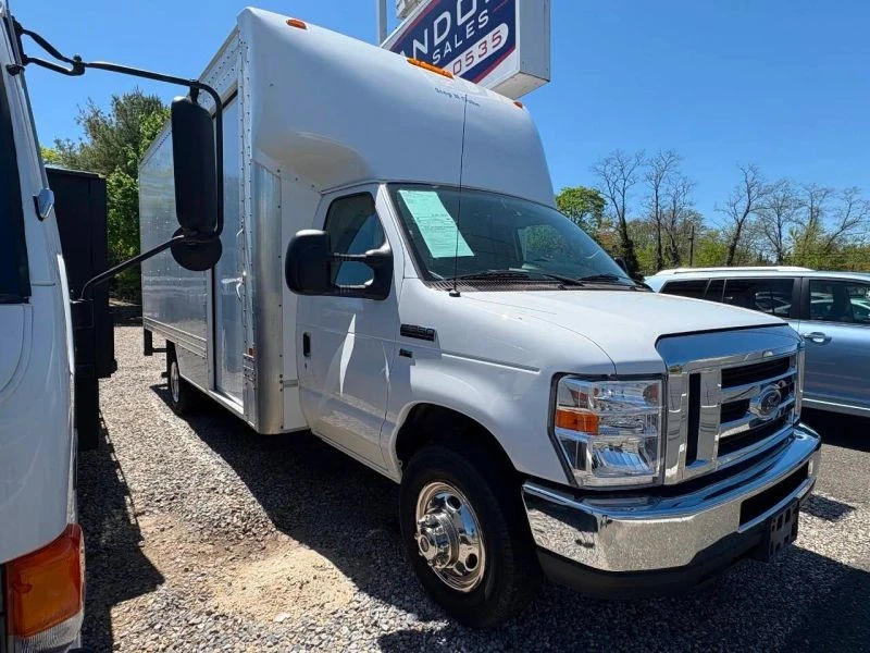 2019 Ford Econoline Van - Image 4 of 12