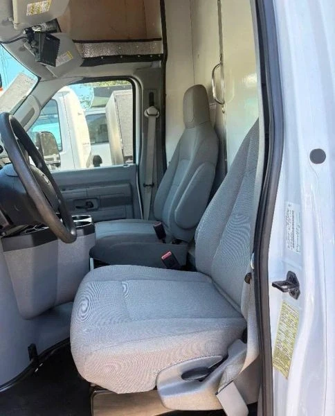 2019 Ford Econoline Van - Image 8 of 12