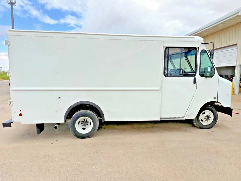 2019 Ford Econoline Van - Image 4 of 13