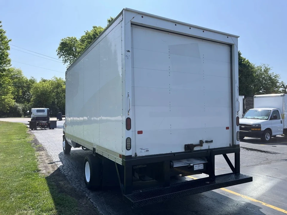 2019 Ford Econoline Van - Image 10 of 21