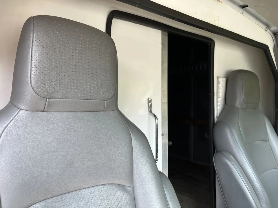 2019 Ford Econoline Van - Image 21 of 21