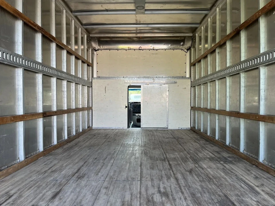 2019 Ford Econoline Van - Image 14 of 21