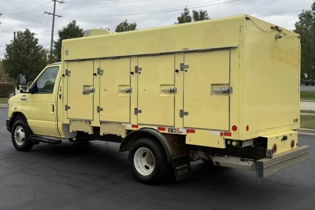 2019 Ford Econoline Van - Image 2 of 7