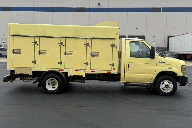 2019 Ford Econoline Van - Image 3 of 7