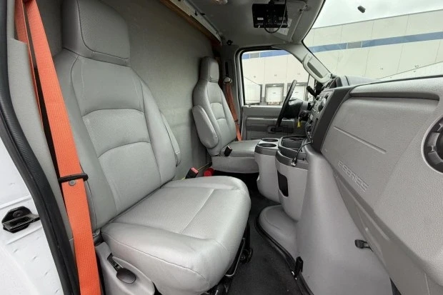 2019 Ford Econoline Van - Image 4 of 7