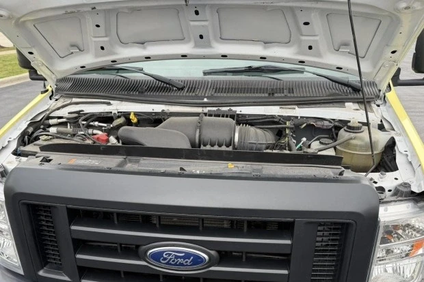 2019 Ford Econoline Van - Image 6 of 7