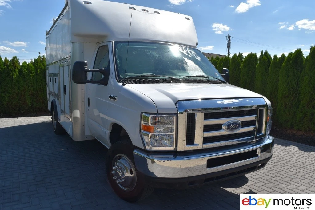2019 Ford Econoline Van - Image 2 of 23