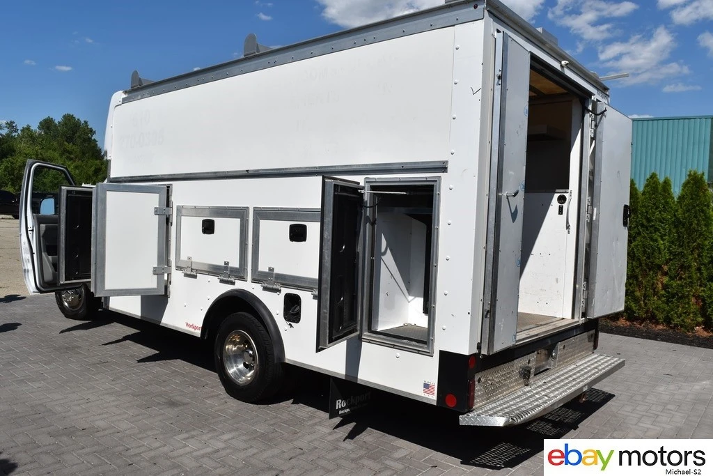 2019 Ford Econoline Van - Image 17 of 23