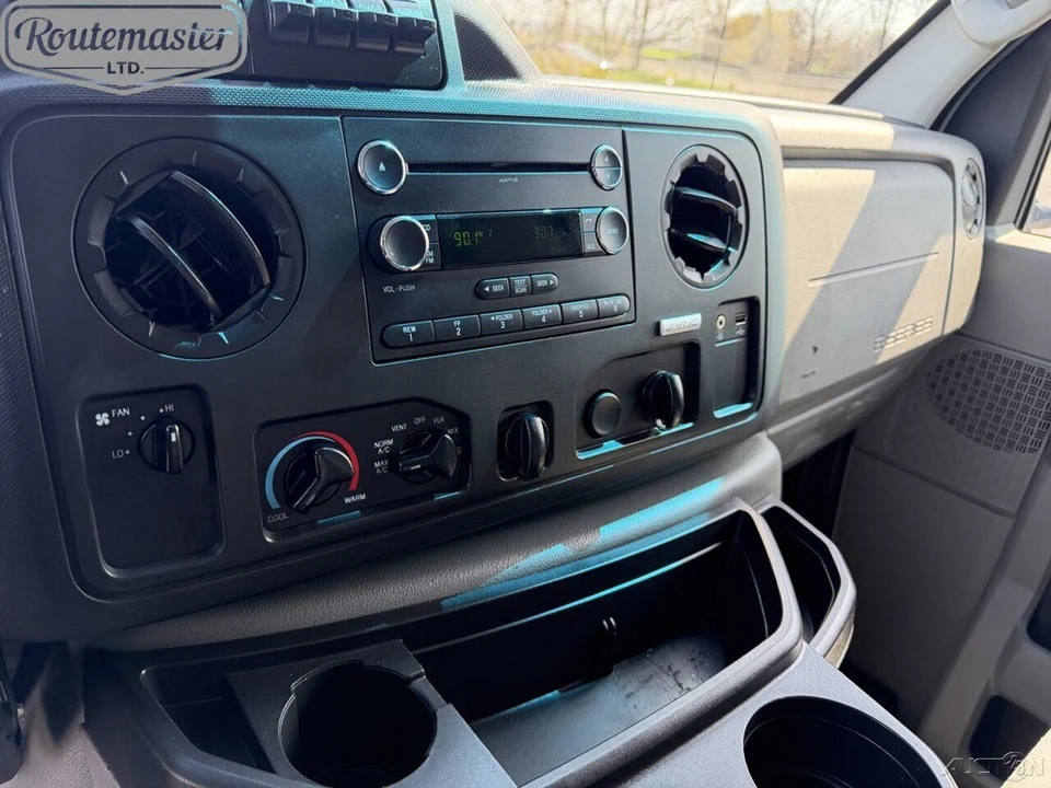 2019 Ford Econoline Van - Image 7 of 12