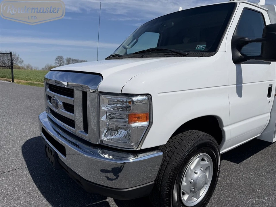 2019 Ford Econoline Van - Image 8 of 12