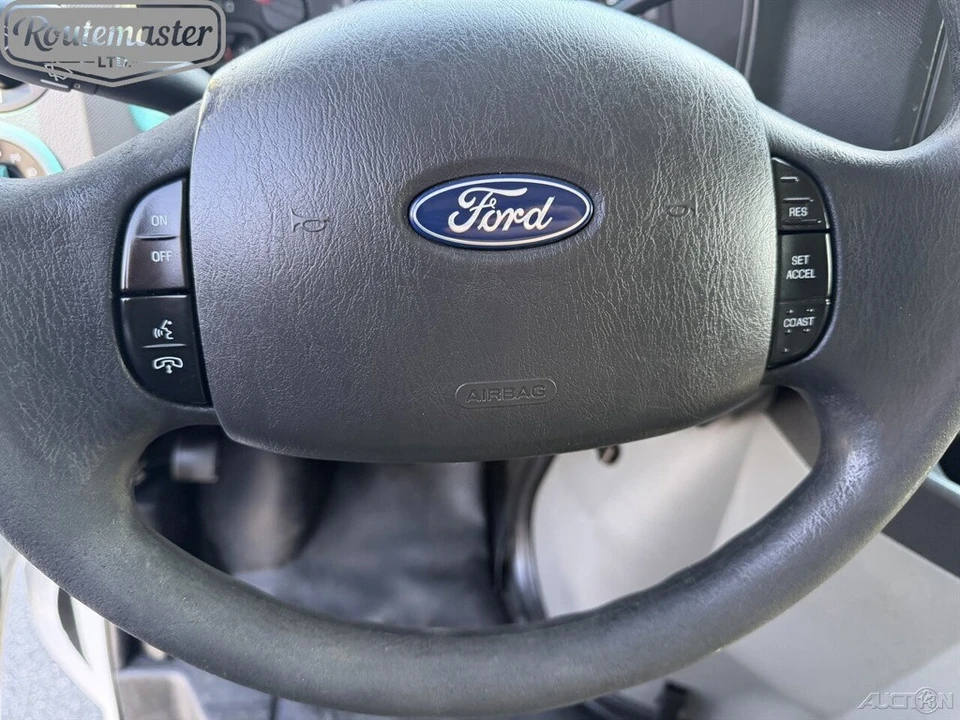 2019 Ford Econoline Van - Image 5 of 12