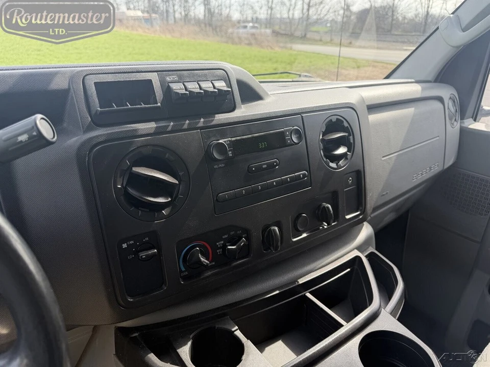 2019 Ford Econoline Van - Image 7 of 12