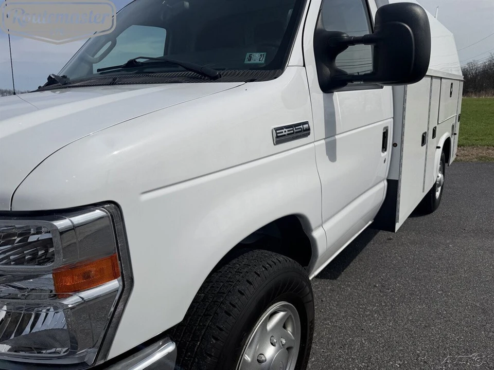2019 Ford Econoline Van - Image 11 of 12