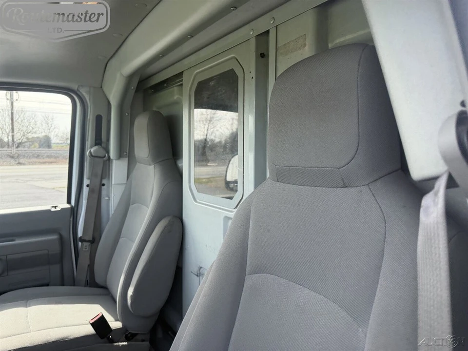 2019 Ford Econoline Van - Image 4 of 12