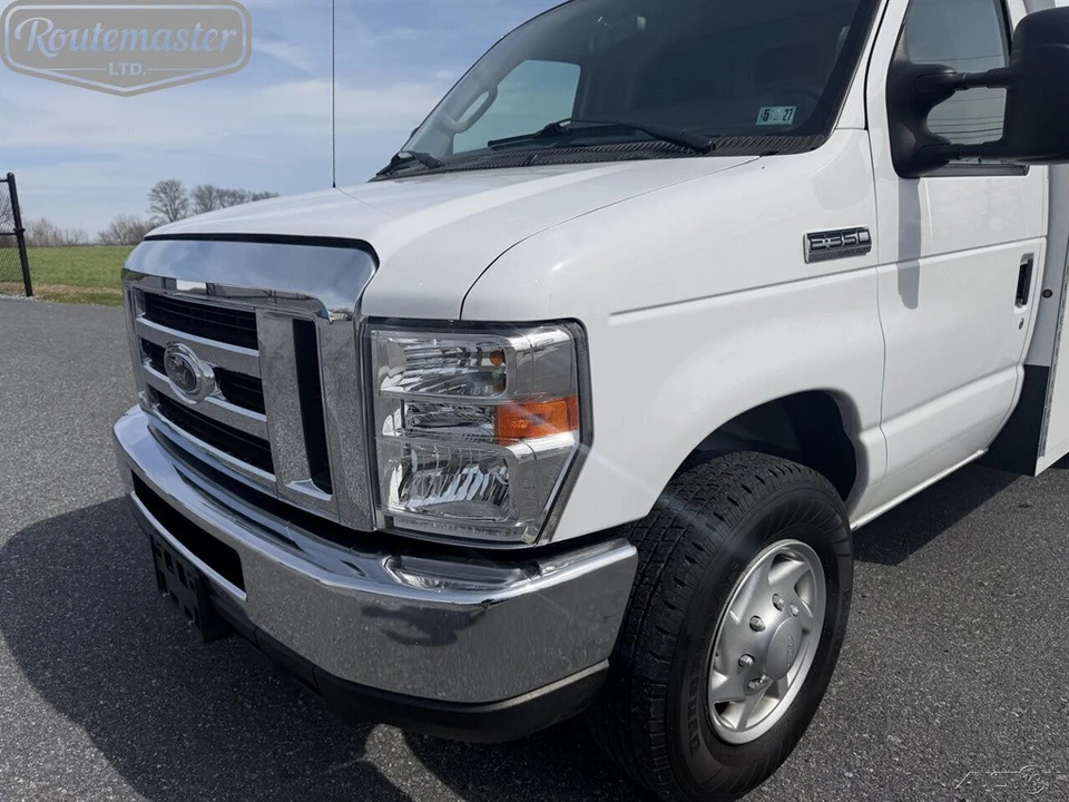 2019 Ford Econoline Van - Image 10 of 12