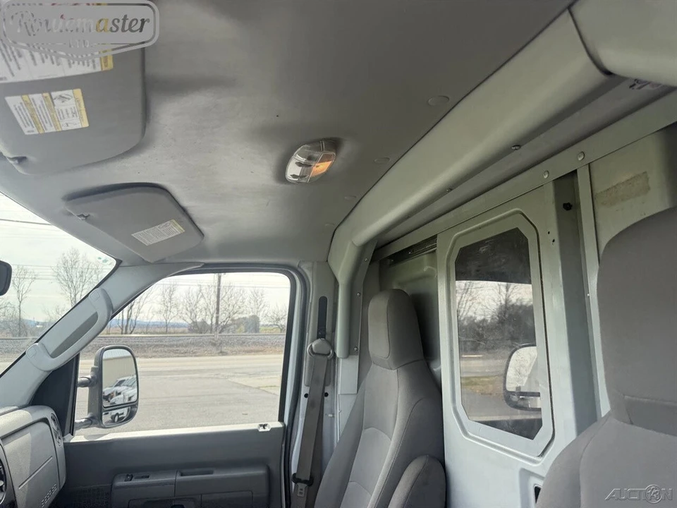 2019 Ford Econoline Van - Image 5 of 12