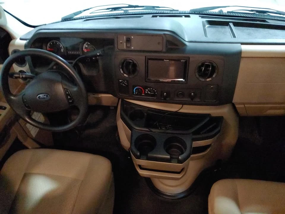 2019 Ford Econoline Van - Image 14 of 18