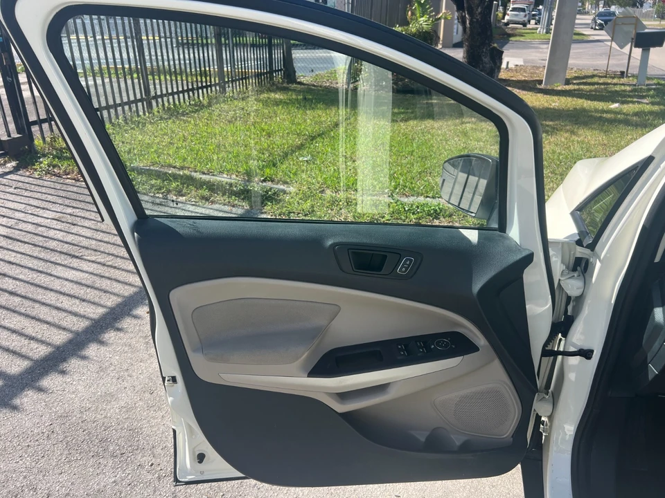 2019 Ford EcoSport - Image 13 of 24
