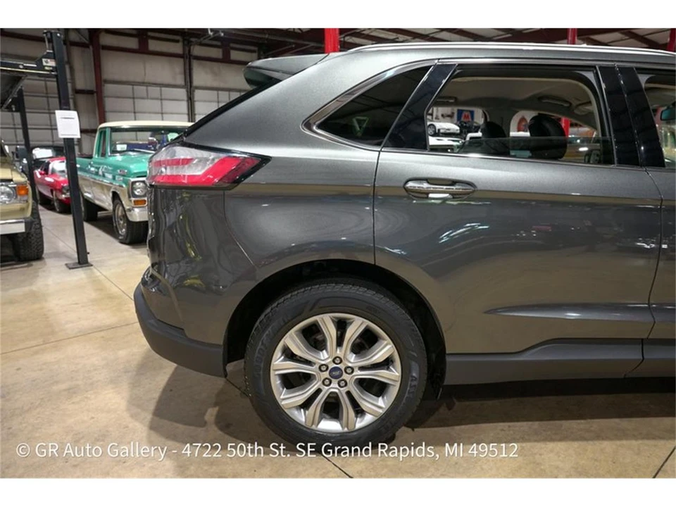 2019 Ford Edge - Image 9 of 31