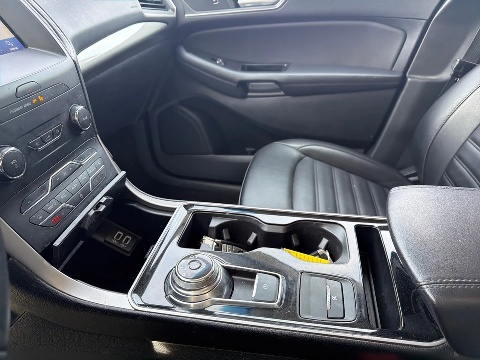 2019 Ford Edge - Image 17 of 19