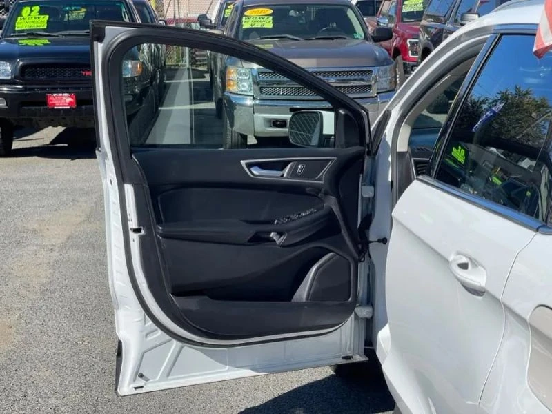 2019 Ford Edge - Image 9 of 12