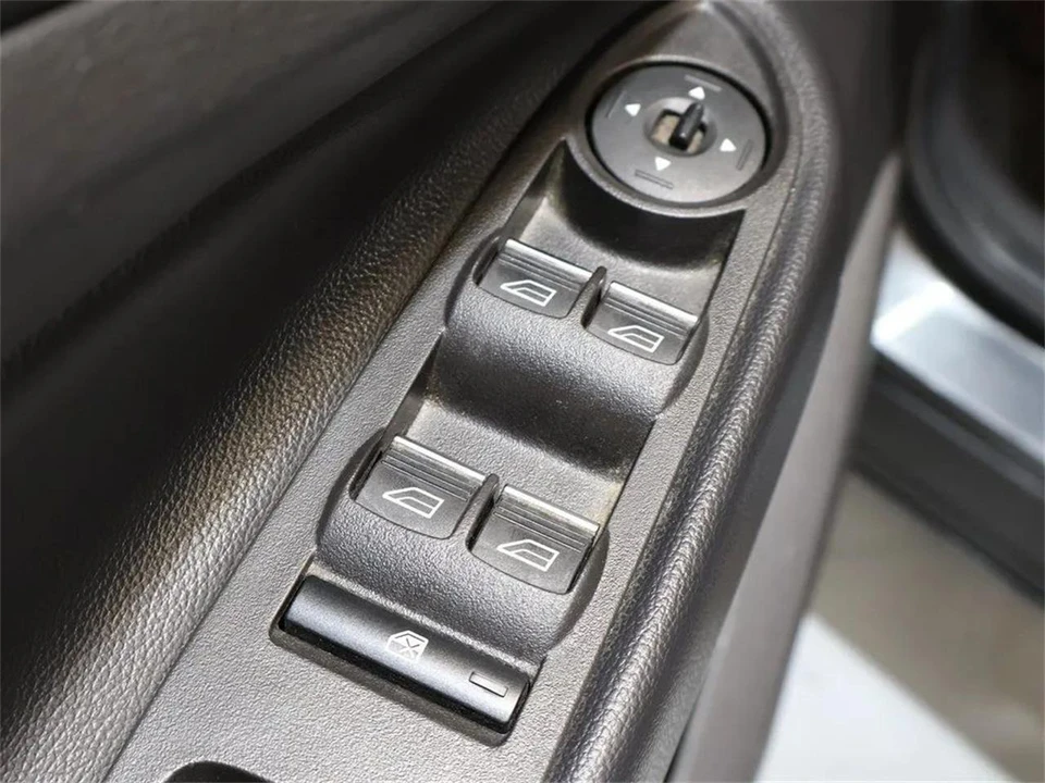 2019 Ford Escape - Image 11 of 31