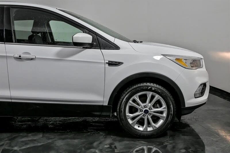 2019 Ford Escape - Image 11 of 21