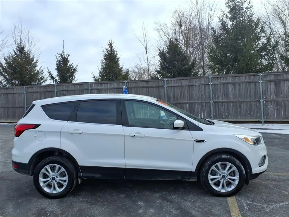 2019 Ford Escape - Image 8 of 12