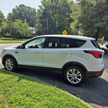 2019 Ford Escape SE Sport SUV 4D