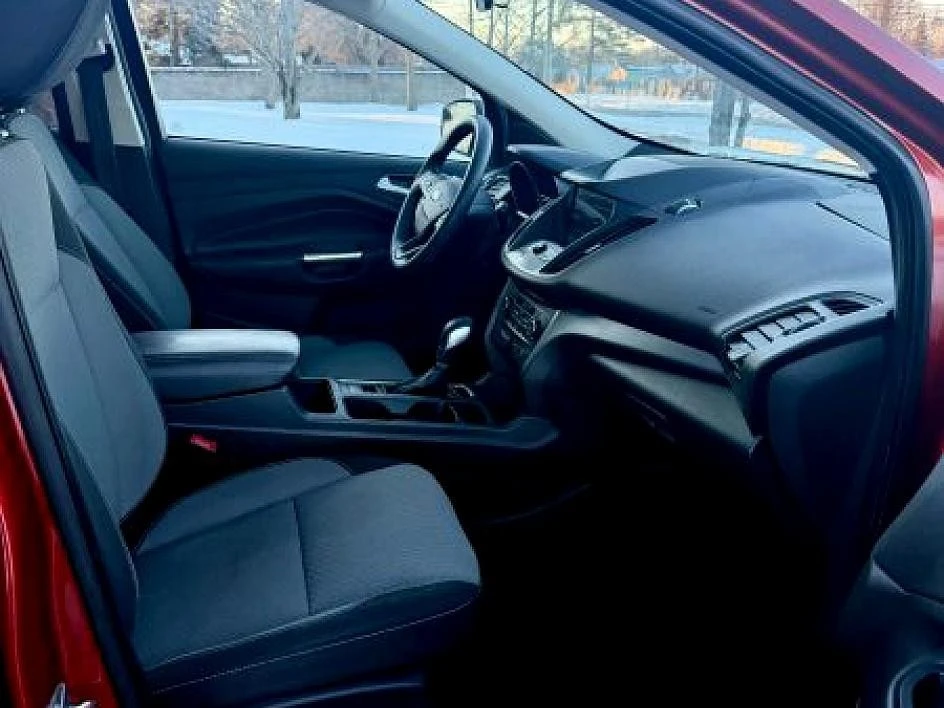 2019 Ford Escape - Image 17 of 29