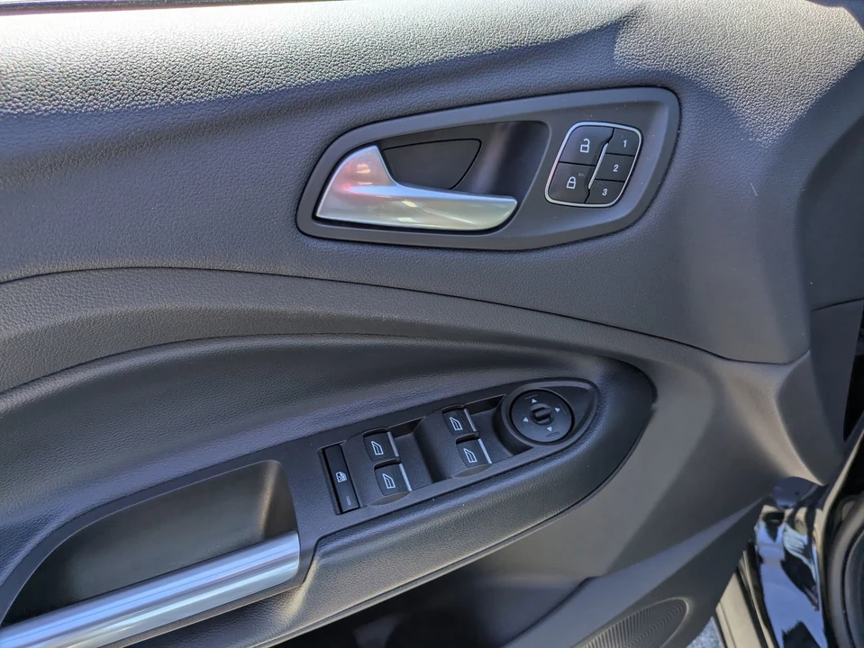 2019 Ford Escape - Image 16 of 21