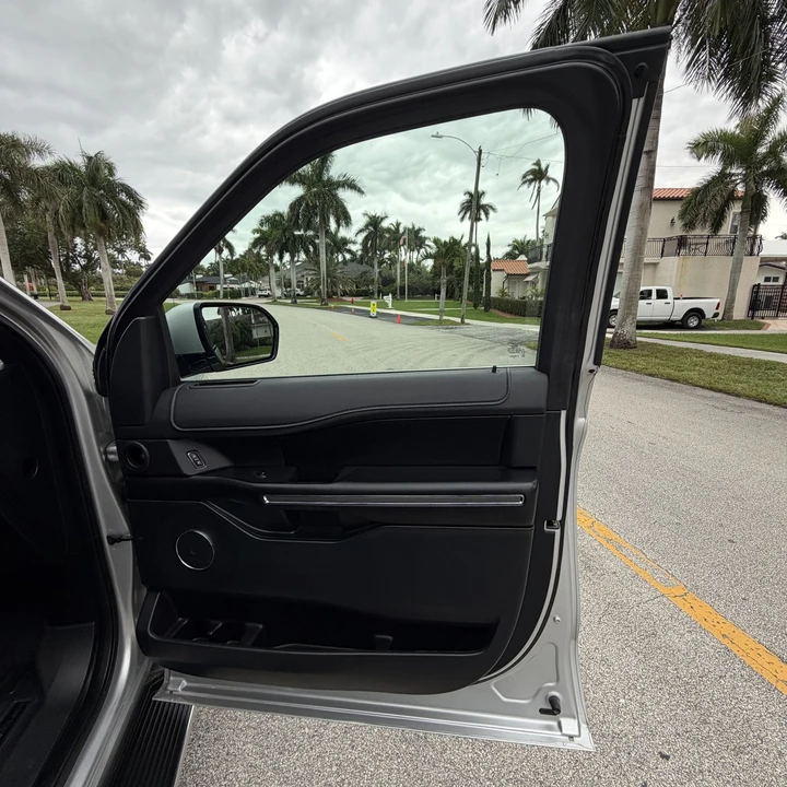 2019 Ford Expedition 4th Gen - Image 16 of 21