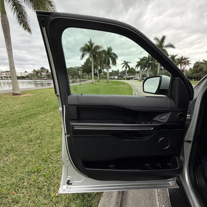 2019 Ford Expedition 4th Gen - Image 13 of 21