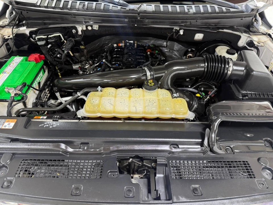 2019 Ford Expedition 4th Gen - Image 10 of 12
